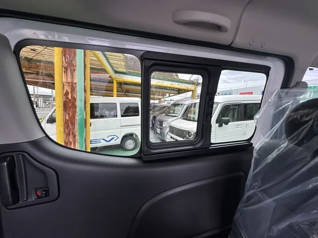 キャラバン(ニッサン)ディーゼル ロング オーテックラインプラスブラックP 左PSD 4WD登録済未使用車 8