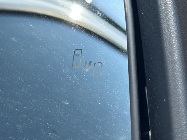 トライトン(三菱)GSR登録済未使用車 12