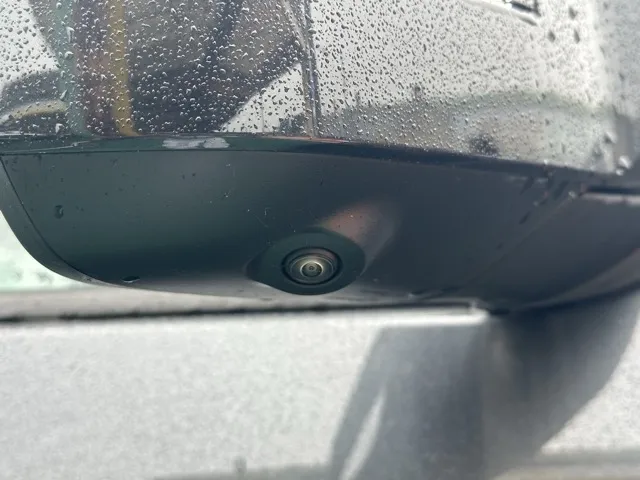 トライトン(三菱)GSR登録済未使用車 13