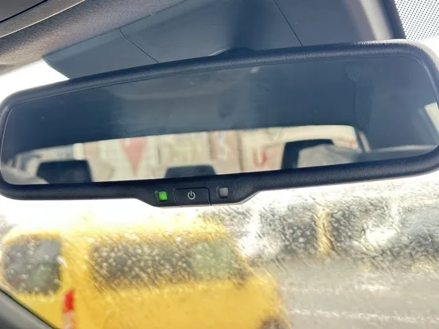 トライトン(三菱)GSR登録済未使用車 22