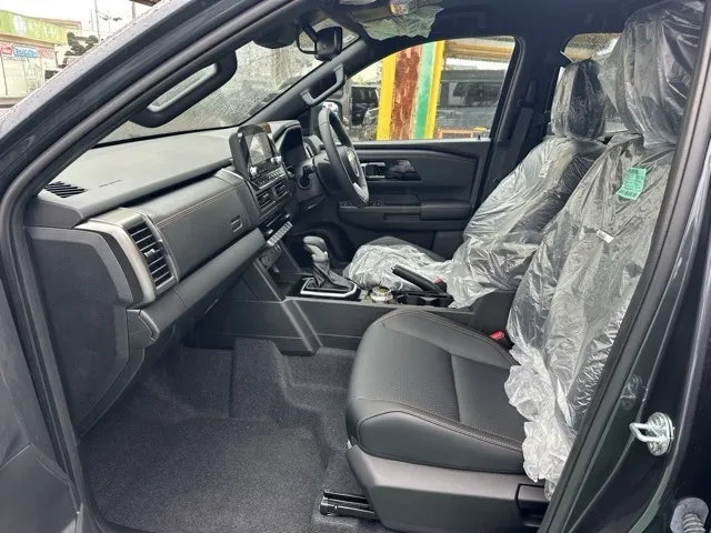 トライトン(三菱)GSR登録済未使用車 3