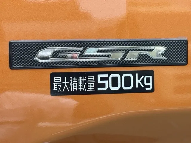 トライトン(三菱)GSR登録済未使用車 10