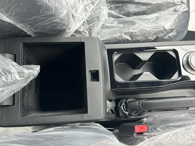 トライトン(三菱)GSR登録済未使用車 20