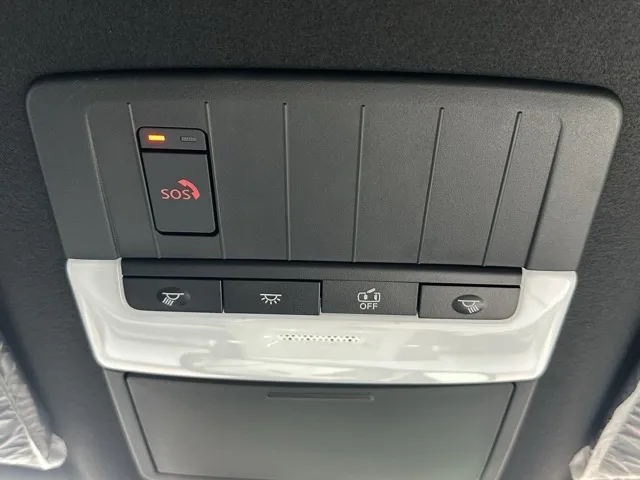 トライトン(三菱)GSR登録済未使用車 21