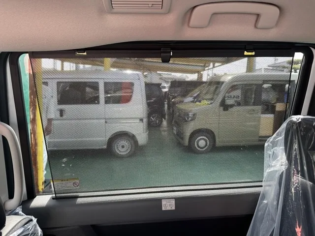 セレナ(ニッサン)eパワールキシオン ホットプラスPKG登録済未使用車 8