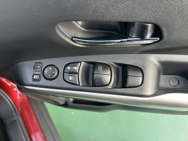 キックス(ニッサン)X中古車 11