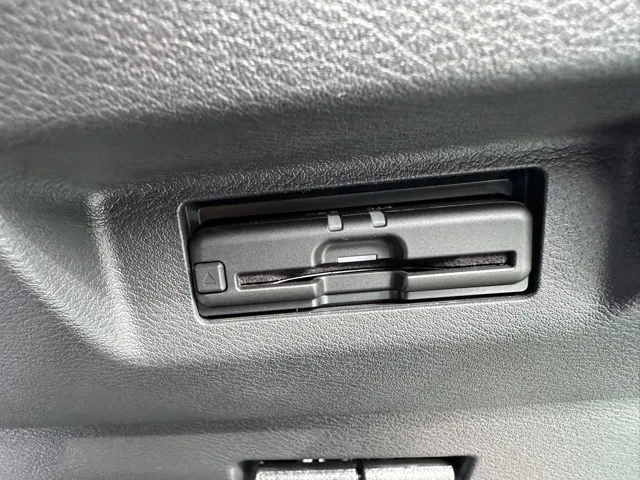 キックス(ニッサン)X中古車 12