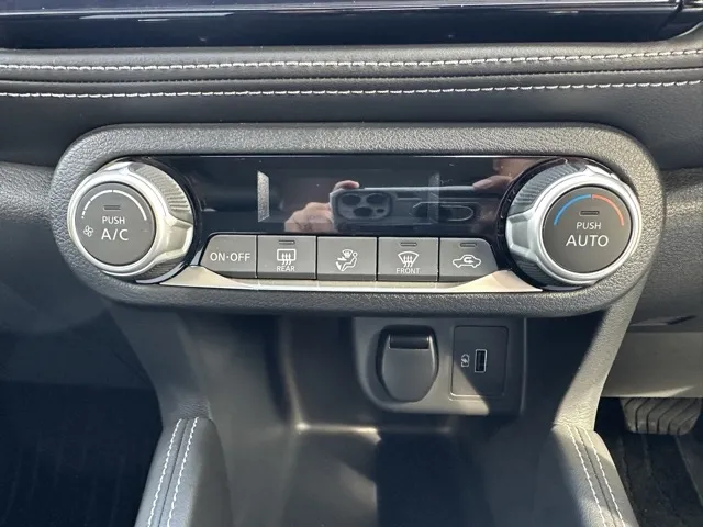 キックス(ニッサン)X中古車 19