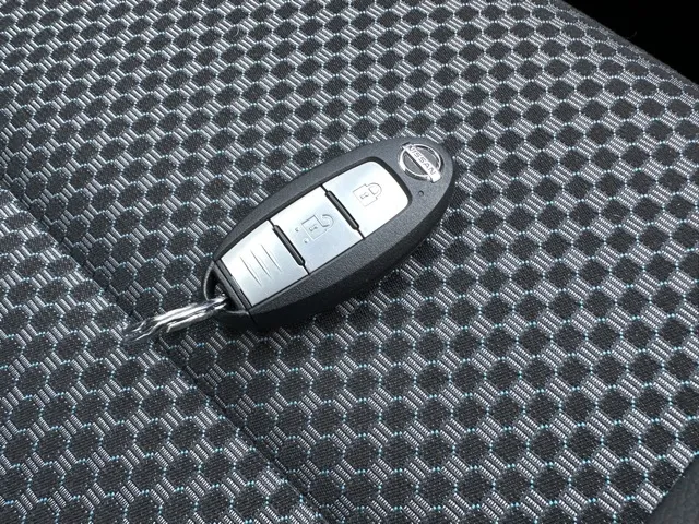 キックス(ニッサン)X中古車 24