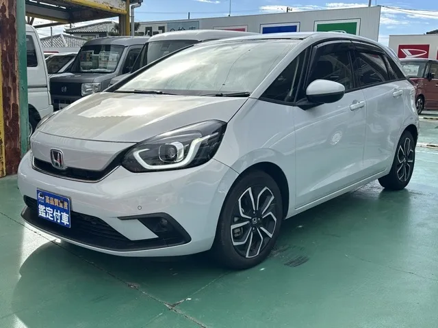 フィット(ホンダ)e：HEV ホーム中古車 1
