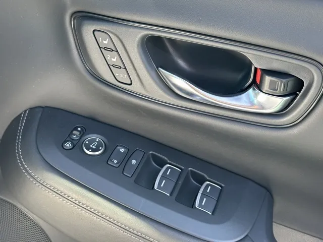 ZR-V(ホンダ)e：HEV Z中古車 15