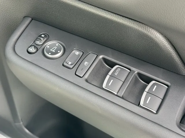 ステップワゴン(ホンダ)スパーダ 7人登録済未使用車 18