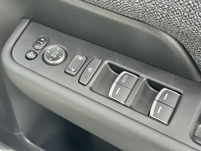 ステップワゴン(ホンダ)e・HEVエアー 7人登録済未使用車 16