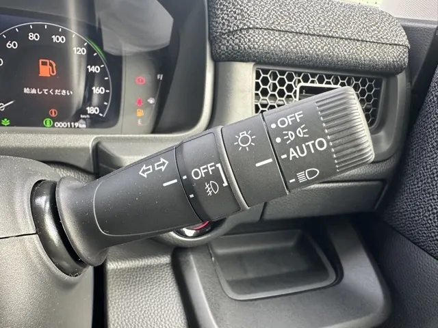 ステップワゴン(ホンダ)e・HEVエアー 7人登録済未使用車 23