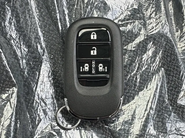 ステップワゴン(ホンダ)e・HEVエアー 7人登録済未使用車 26