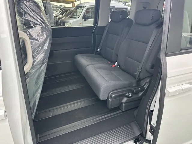 ステップワゴン(ホンダ)e・HEVエアー 7人登録済未使用車 4