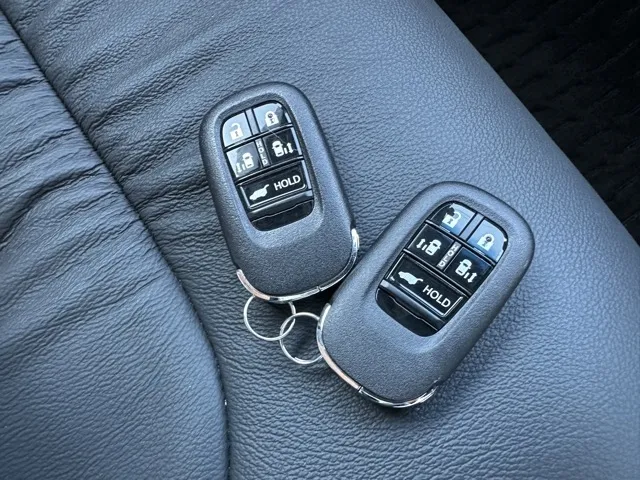 オデッセイ(ホンダ)e：HEV アブソルート EXブラックエディション 7人中古車 23