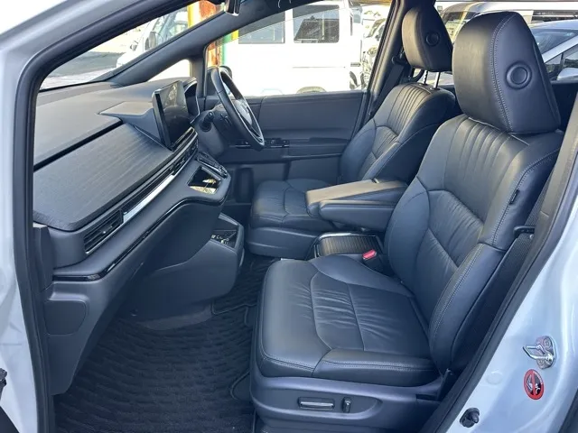 オデッセイ(ホンダ)e：HEV アブソルート EXブラックエディション 7人中古車 3