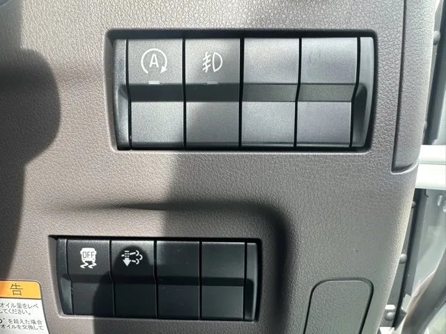 キャンター(三菱)全低床 平ボディ ２ｔ登録済未使用車 15