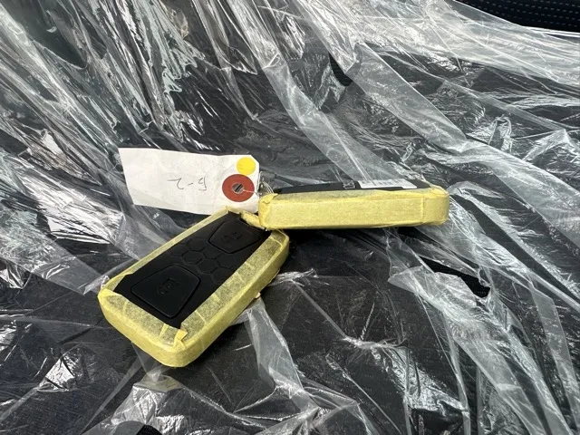 キャンター(三菱)全低床 平ボディ ２ｔ登録済未使用車 17