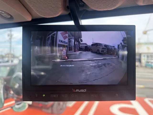 キャンター(三菱)全低床 平ボディ ２ｔ登録済未使用車 23