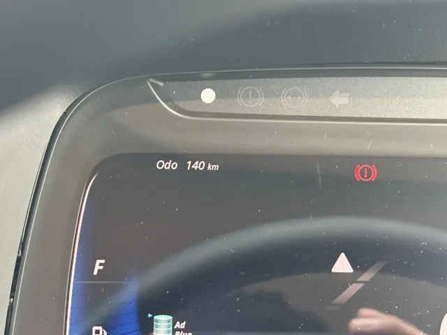 キャンター(三菱)全低床 平ボディ ２ｔ登録済未使用車 28