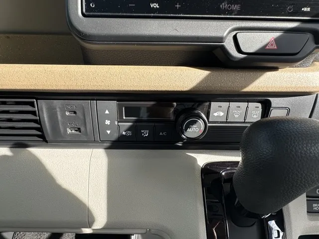 N-BOX(ホンダ)N-BOX ファッションスタイル中古車 17