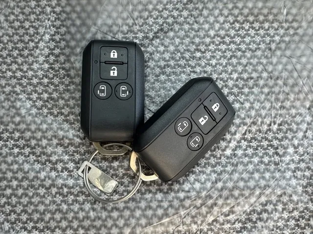 ワゴンRスマイル(スズキ)ハイブリッドX クリームコーデ届出済未使用車 20