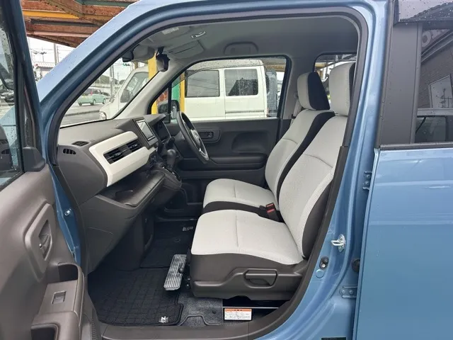 N-WGN(ホンダ)G ホンダセンシング 助手席回転シート中古車 3