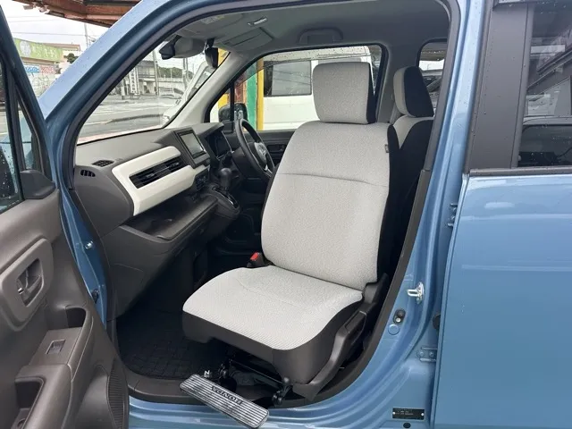 N-WGN(ホンダ)G ホンダセンシング 助手席回転シート中古車 4