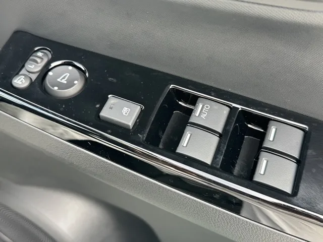 N-ONE(ホンダ)ＲＳ ６ＭＴ届出済未使用車 12