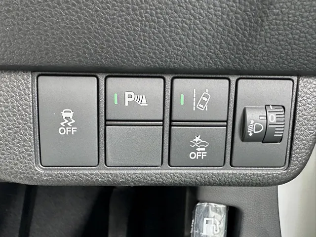 N-ONE(ホンダ)ＲＳ ６ＭＴ届出済未使用車 13