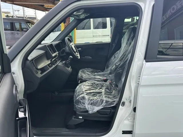 N-ONE(ホンダ)ＲＳ ６ＭＴ届出済未使用車 3