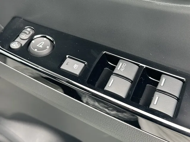 N-ONE(ホンダ)ＲＳ ６ＭＴ届出済未使用車 12