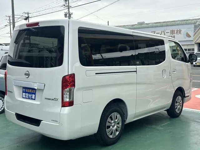 キャラバン(ニッサン)ディーゼル ロングGRANDプレミアムGX 4WD登録済未使用車 14