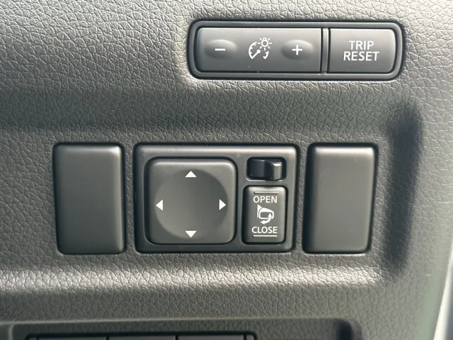 キャラバン(ニッサン)ディーゼル ロングGRANDプレミアムGX 4WD登録済未使用車 18