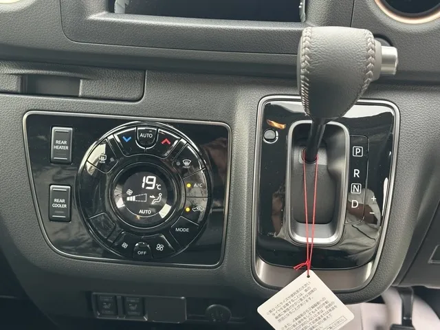 キャラバン(ニッサン)ディーゼル ロングGRANDプレミアムGX 4WD登録済未使用車 21