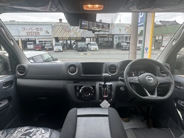 キャラバン(ニッサン)ディーゼル ロングGRANDプレミアムGX 4WD登録済未使用車 6