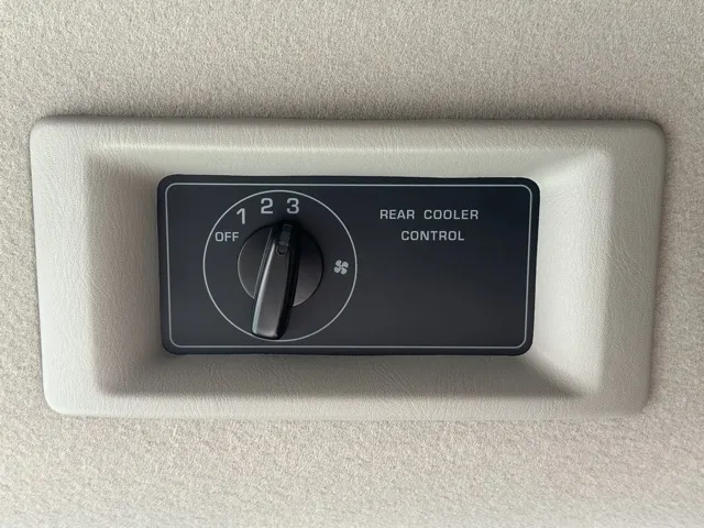 キャラバン(ニッサン)ディーゼル ロングGRANDプレミアムGX 4WD登録済未使用車 8