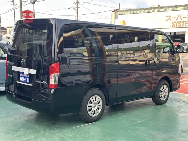 キャラバン(ニッサン)ディーゼル ロングGRANDプレミアムGX 4WD登録済未使用車 12