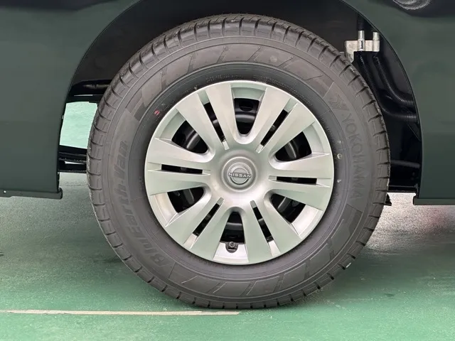 キャラバン(ニッサン)ディーゼル ロングGRANDプレミアムGX 4WD登録済未使用車 13