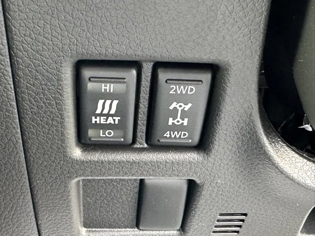 キャラバン(ニッサン)ディーゼル ロングGRANDプレミアムGX 4WD登録済未使用車 17