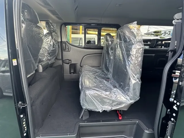 キャラバン(ニッサン)ディーゼル ロングGRANDプレミアムGX 4WD登録済未使用車 4