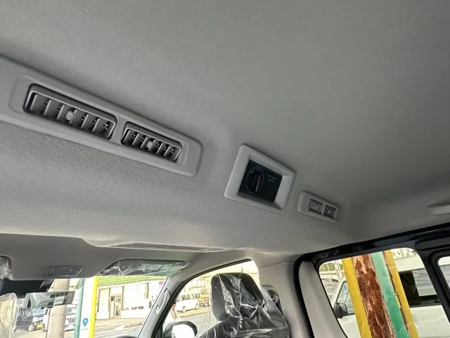 キャラバン(ニッサン)ディーゼル ロングGRANDプレミアムGX 4WD登録済未使用車 5