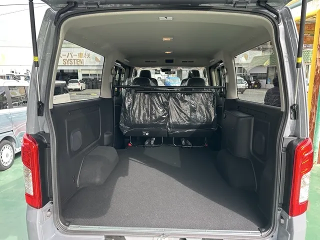キャラバン(ニッサン)ディーゼル ロング オーテックラインプラス 寒冷地 4WD登録済未使用車 11