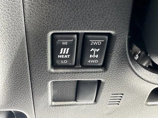 キャラバン(ニッサン)ディーゼル ロング オーテックラインプラス 寒冷地 4WD登録済未使用車 19