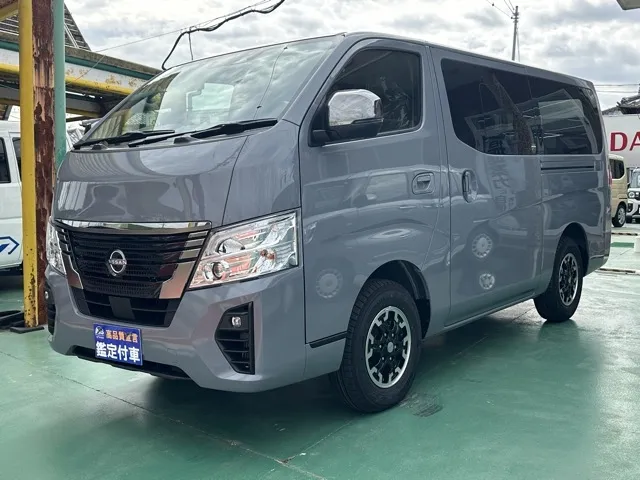 キャラバン(ニッサン)ディーゼル ロング オーテックラインプラス 寒冷地 4WD登録済未使用車 1