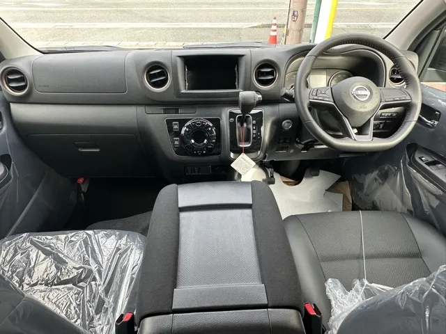 キャラバン(ニッサン)ディーゼル ロング オーテックラインプラス 寒冷地 4WD登録済未使用車 5