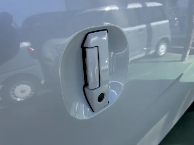 キャラバン(ニッサン)ディーゼル ロング オーテックラインプラス 左PSD 寒冷地 4WD登録済未使用車 4