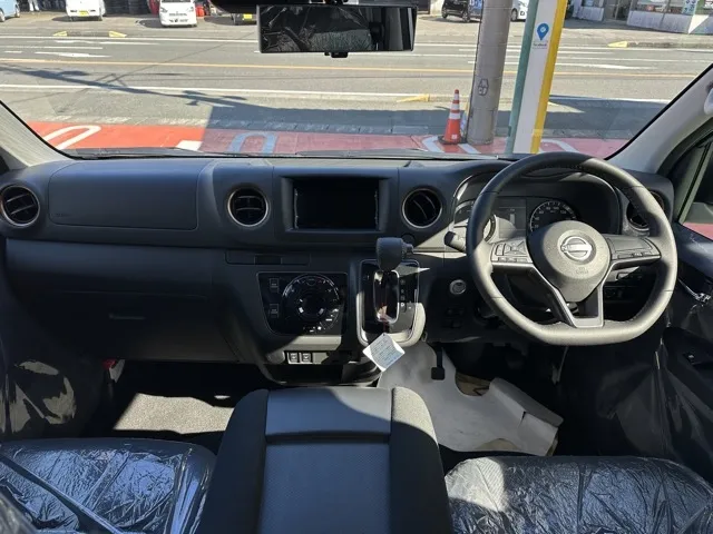 キャラバン(ニッサン)ディーゼル ロング オーテックラインプラス 左PSD 寒冷地 4WD登録済未使用車 8